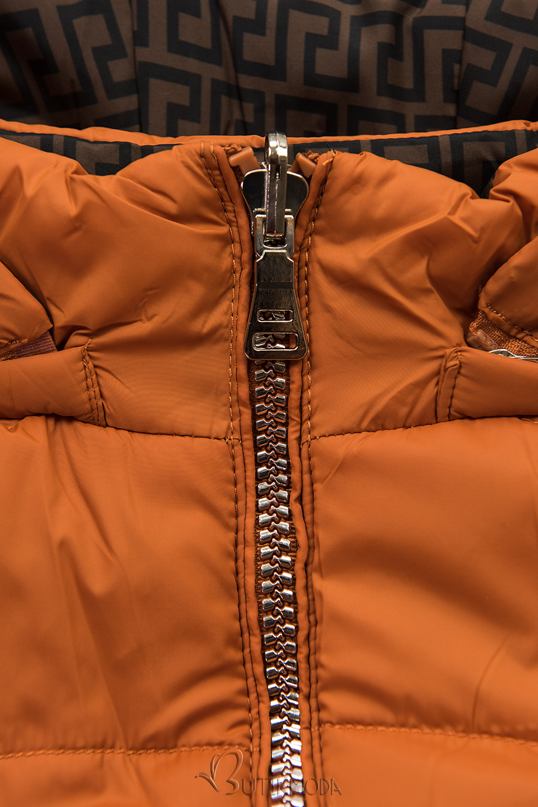 Téglanarancs és barna színű kifordítható kabát béléssel