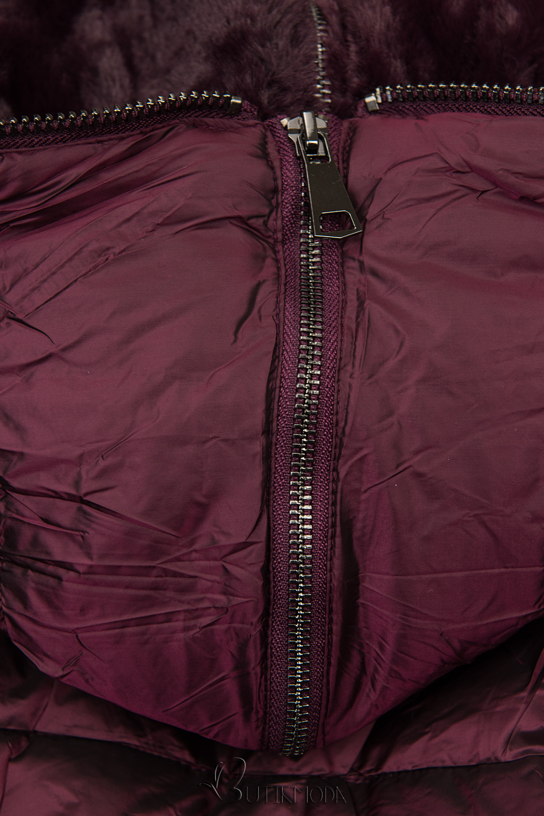 Burgundi vörös színű kifordítható kabát plüssel