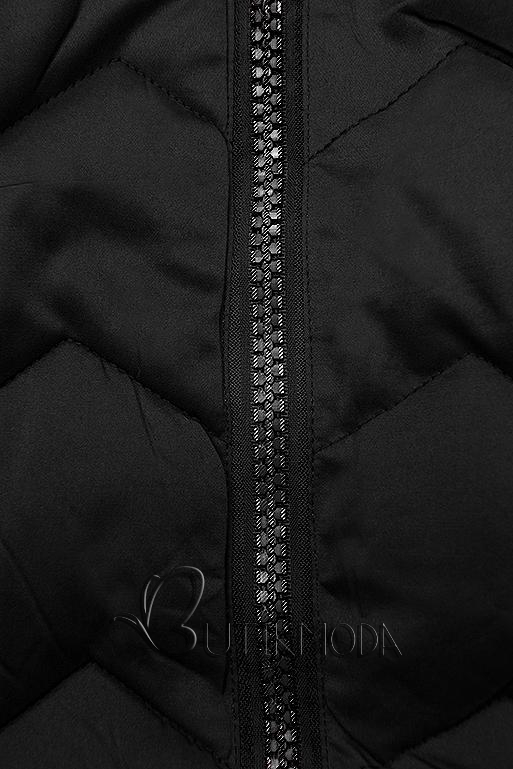 Fekete színű steppelt kabát az őszi/téli időszakra