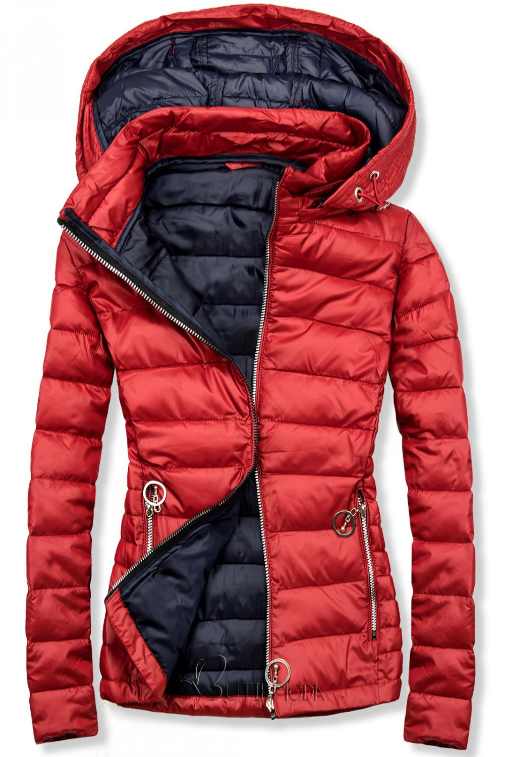 Piros és kék színű steppelt kabát