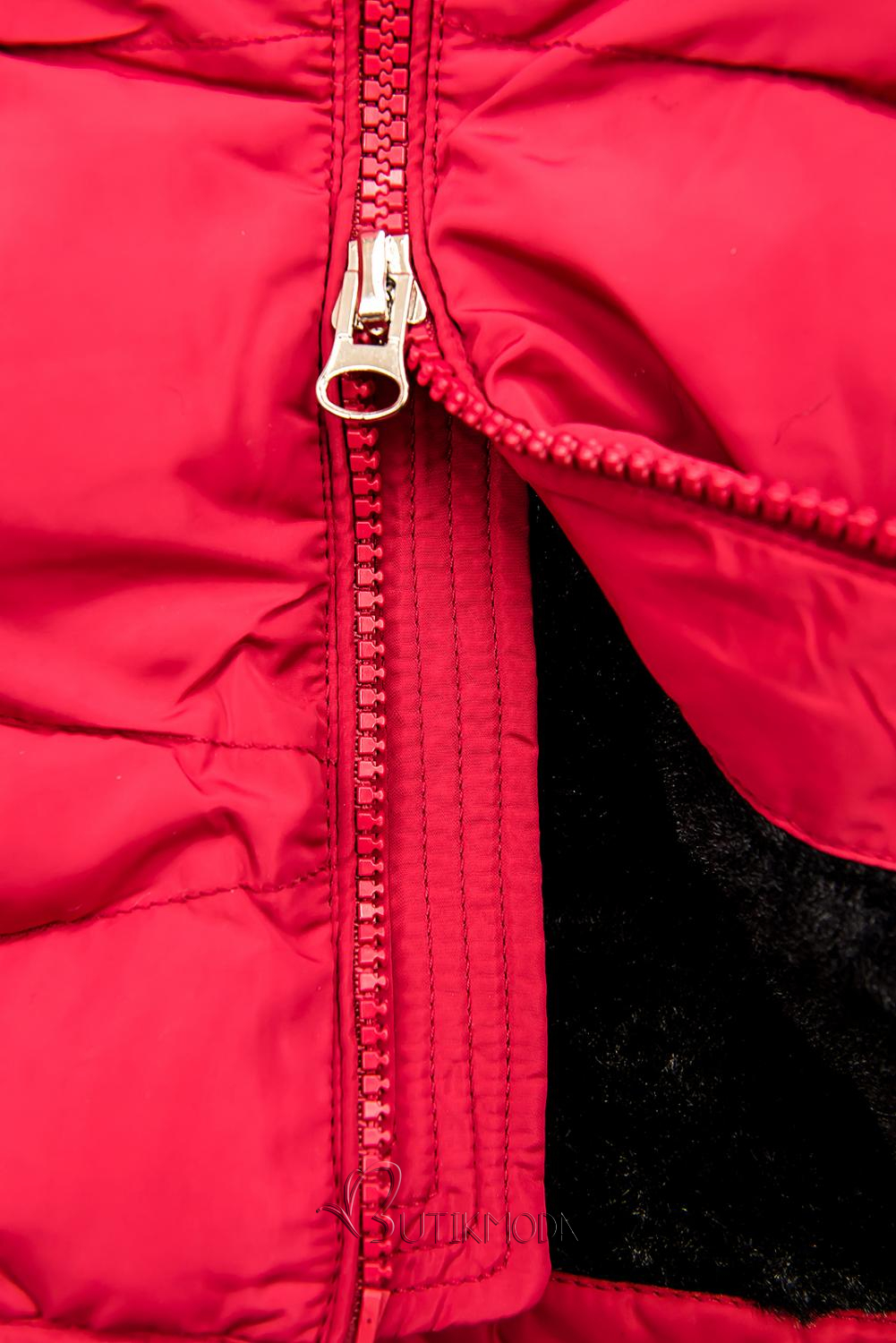Piros színű téli steppelt kabát plüssel