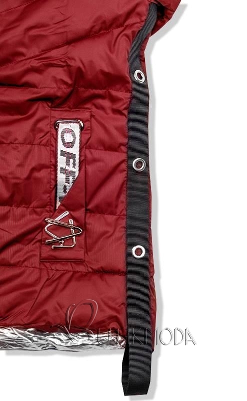 Piros színű dzseki, ezüstszürke színű elemekkel