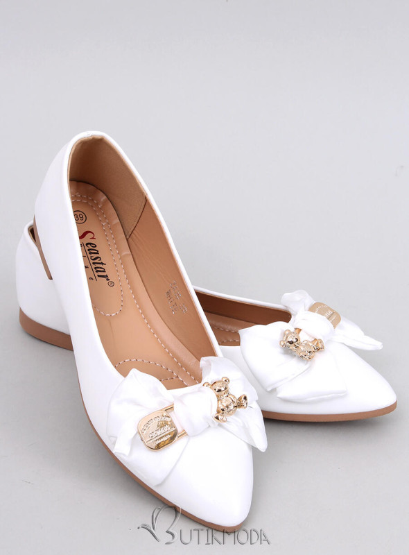 Fehér színű balerina cipő masnival és csattal