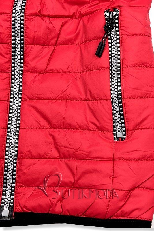Piros és szürke színű steppelt dzseki