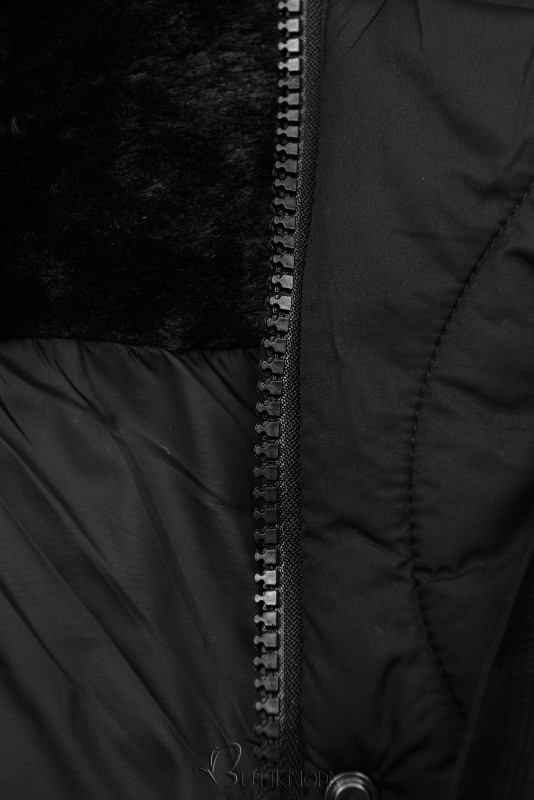 Fekete színű steppelt kabát, derekán behúzással