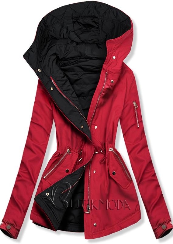 Piros és fekete színű, kifordítható tavaszi kabát