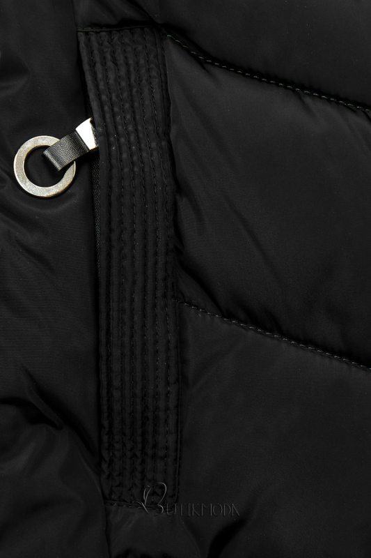 Fekete színű steppelt kabát műszőrmével