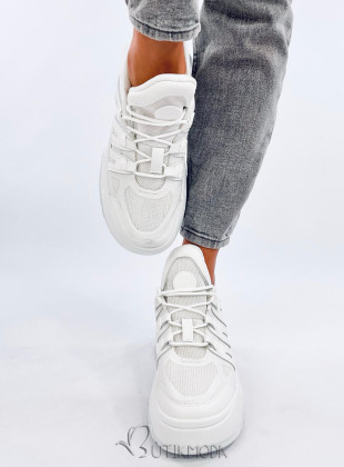 Öko bőrből készült fehér színű  tornacipő emelt platformon