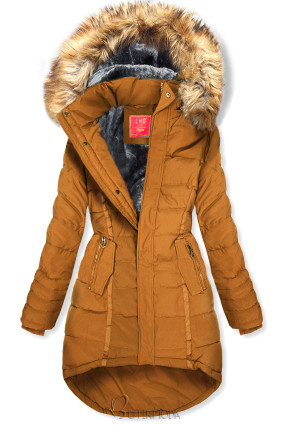 Karamellszínű steppelt téli kabát kapucnival