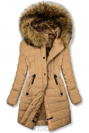 Teveszínű téli kabát plüssel és műszőrmével