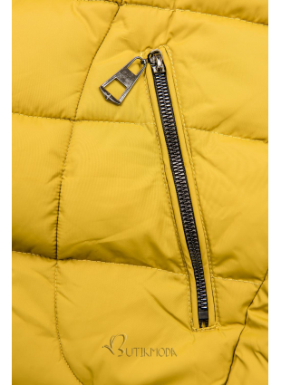 Sárga színű steppelt kabát, levehető kapucnival