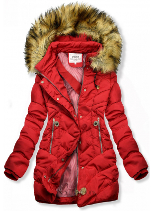 Piros színű steppelt kabát az őszi/téli időszakra