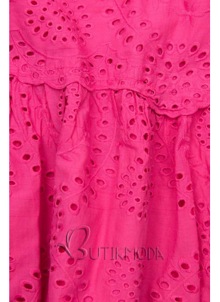 Rózsaszínű ruha lyukacsos anyagból