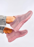 Rózsaszínű slip-on típusú tornacipő