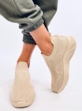 Bézs színű slip-on típusú tornacipő