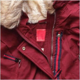 Bordó és bézs színű téli parka kabát