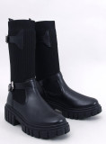 Fekete színű csizma rugalmas külső résszel