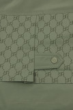 Khaki színű tavaszi parka nyomott mintával