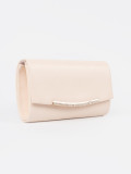 Világosbézs clutch lánccal