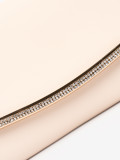 Világosbézs clutch lánccal