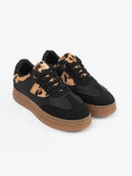 Női fekete sneakers panterás részletekkel