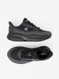 Könnyű fekete színű sneaker cipő szellős felsőrésszel