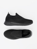 Fekete színű slip-on tornacipő
