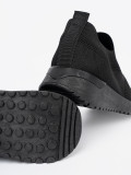 Fekete színű slip-on tornacipő