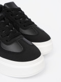 Klasszikus fekete színű sneaker cipő vastag talppal