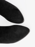 Fekete színű velúr bokacsizma elegáns ráncolással