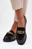 Lakkozott mokaszin arany díszítéssel, fekete