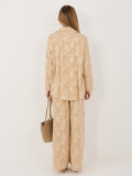 Bézs színű szett inggel és nadrággal