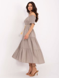 Bézs színű off-shoulder fazonú midi ruha