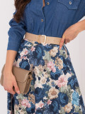Elegáns virágmintás midi szoknya övvel - sötétkék színű