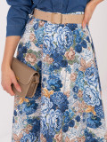 Elegáns virágmintás midi szoknya övvel - kék színű