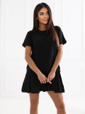 Fekete, bővülő fazonú mini ruha rövid ujjal