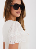 Csipkés rövid ujjú blúz ekrü színben