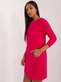 Fuksziaszínű mini ruha 3/4-es ujjakkal