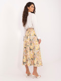 Sárga színű virágmintás midi szoknya övvel