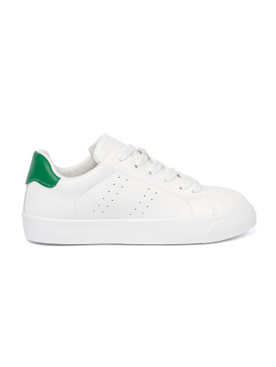 Klasszikus fehér színű sneaker cipő zöld akcentussal