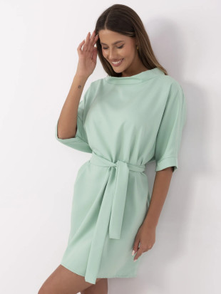 Elegáns mini ruha pisztáciaszínben