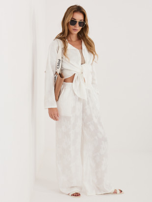 Fehér színű női szett inggel és nadrággal