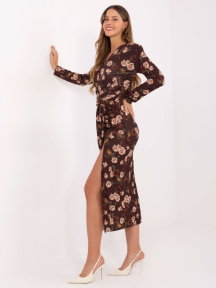 Barna szín˝i virágmintás midi ruha átlapolt dekoltázzsal