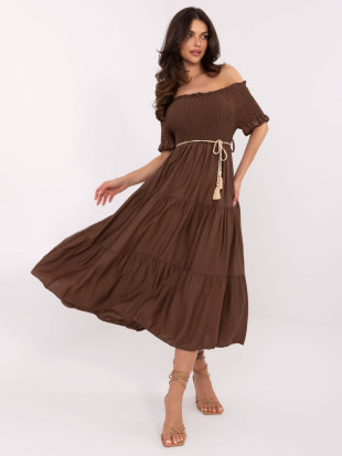 Barna színű off-shoulder fazonú midi ruha