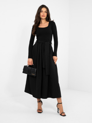 Fekete színű elegáns midi szoknya övvel és zsebekkel