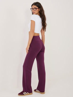 Sötétlila színű egyenes szárú sportnadrág